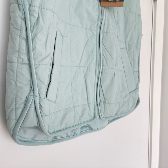 OUTDOOR SUPPLY COMPANY MINT/AQUA PUFFER VEST WITH STAND COLLAR/FRONT ZIPPER, S - Picture 5 of 9